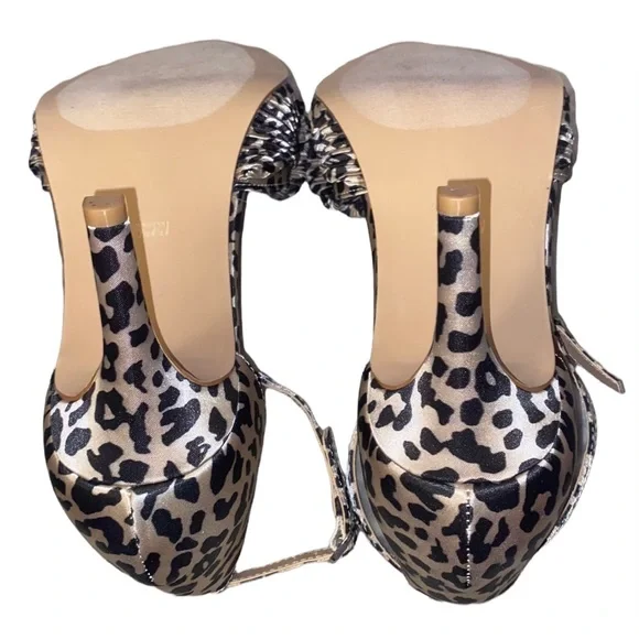 torrid Leopard Print Ankle Strap Pointed Toe Heels - Black & Cream - Picture 7 of 11